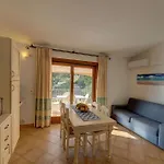 Sardinia Seaside With Ac And Wifi Lägenhet